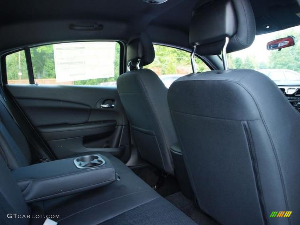 2012 200 Touring Sedan - Blackberry Pearl Coat / Black photo #4