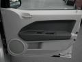 Bright Silver Metallic - Caliber SXT Photo No. 22