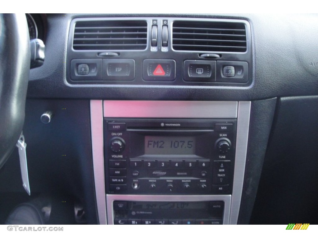 2004 R32  - Deep Blue Metallic / Black Leather photo #16