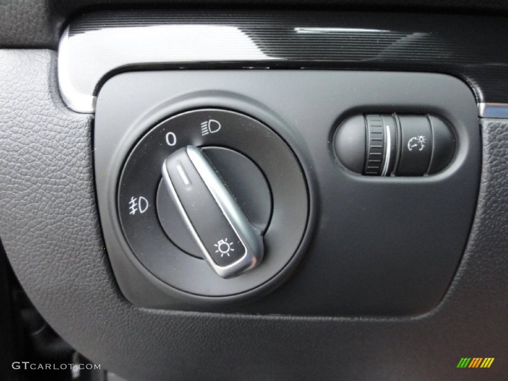 2011 Volkswagen GTI 2 Door Controls Photo #68268710