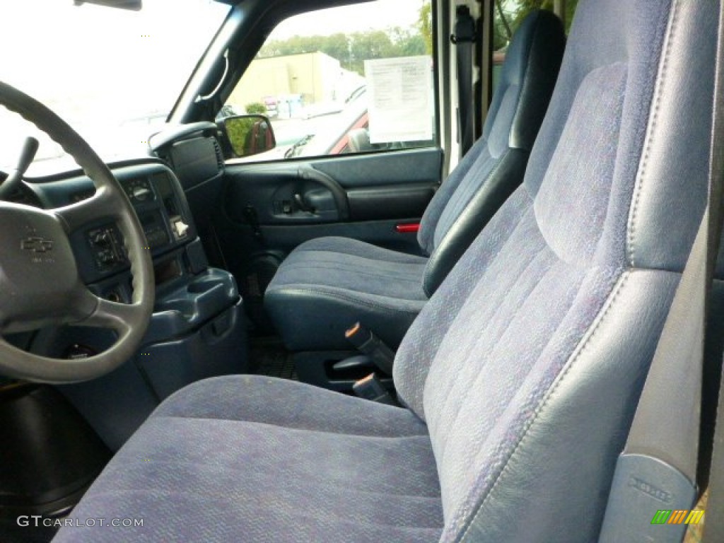 1999 Astro LS AWD Passenger Van - Ivory White / Blue photo #5