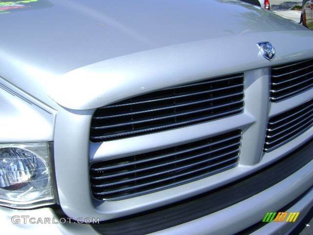 2005 Ram 1500 SLT Quad Cab 4x4 - Bright Silver Metallic / Dark Slate Gray photo #9