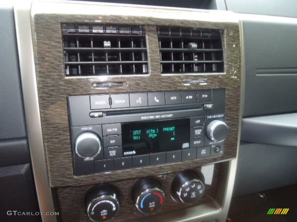 2012 Jeep Liberty Jet 4x4 Controls Photo #68274710