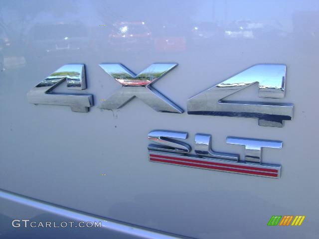 2005 Ram 1500 SLT Quad Cab 4x4 - Bright Silver Metallic / Dark Slate Gray photo #12