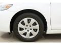 Super White - Camry LE Photo No. 21