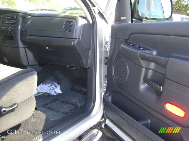 2005 Ram 1500 SLT Quad Cab 4x4 - Bright Silver Metallic / Dark Slate Gray photo #22