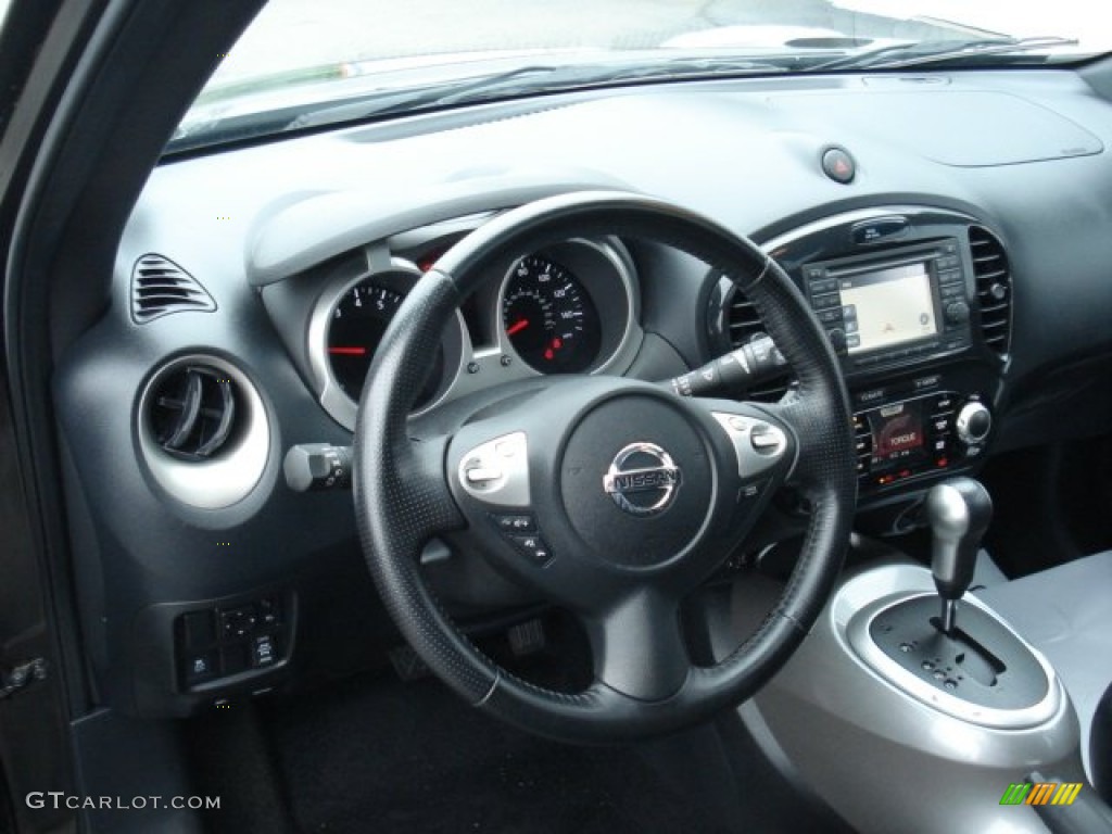 2011 Nissan Juke SL AWD Black/Red w/Silver Trim Dashboard Photo #68284004