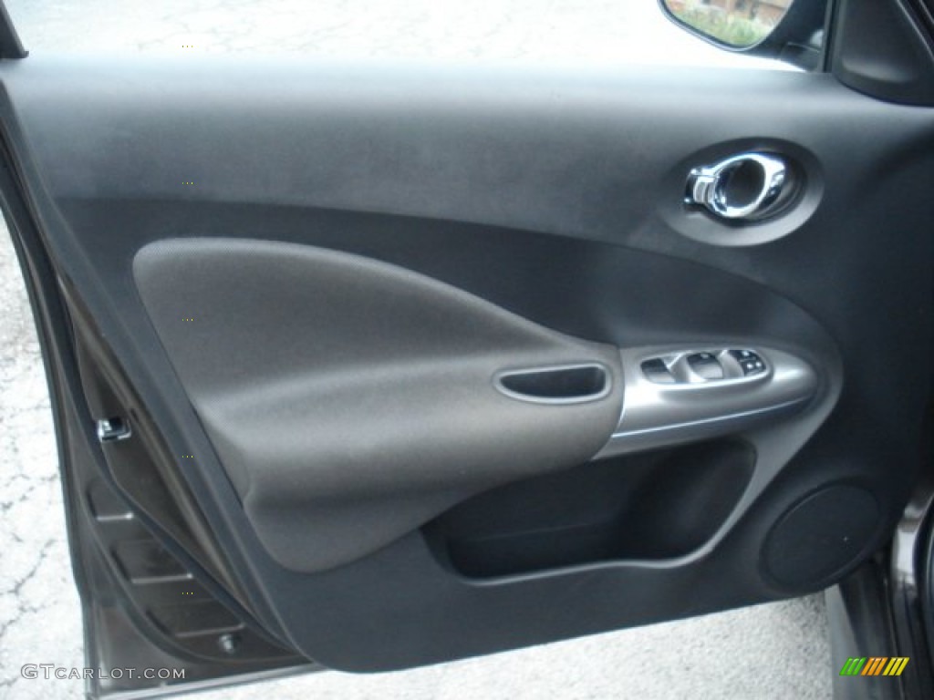 2011 Nissan Juke SL AWD Black/Red w/Silver Trim Door Panel Photo #68284019