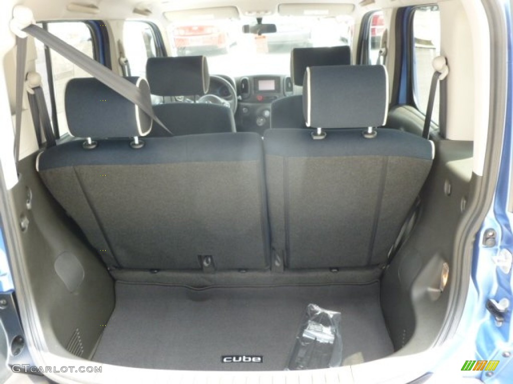 2012 Nissan Cube 1.8 S Indigo Limited Edition Trunk Photo #68286101