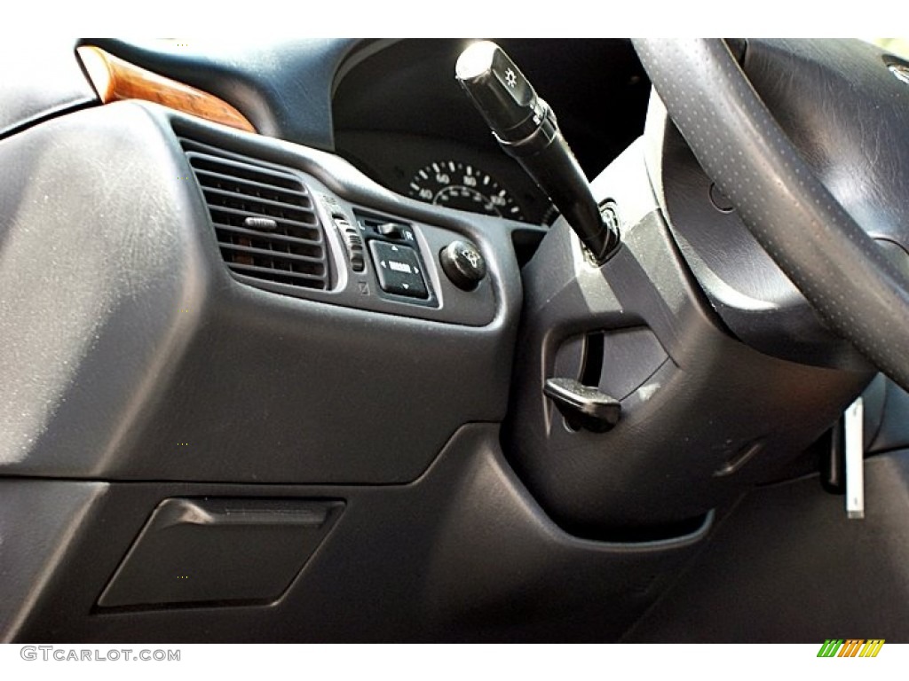 2002 Toyota Solara SLE V6 Coupe Controls Photo #68286290