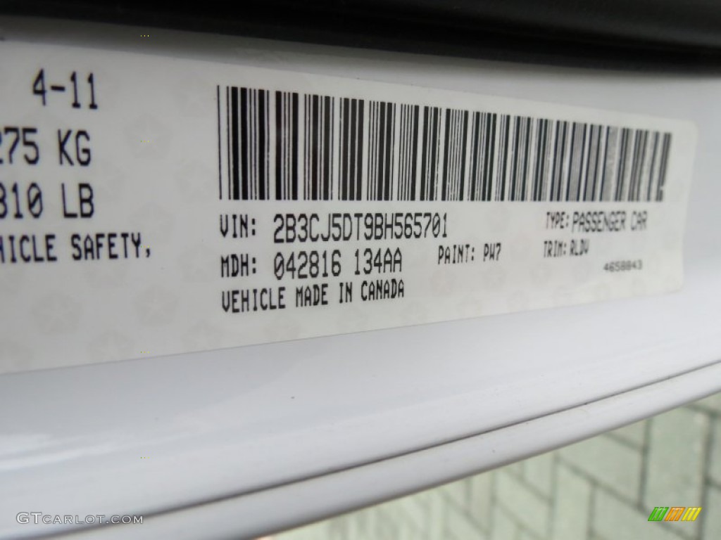 2011 Challenger R/T Plus - Bright White / Dark Slate Gray photo #32
