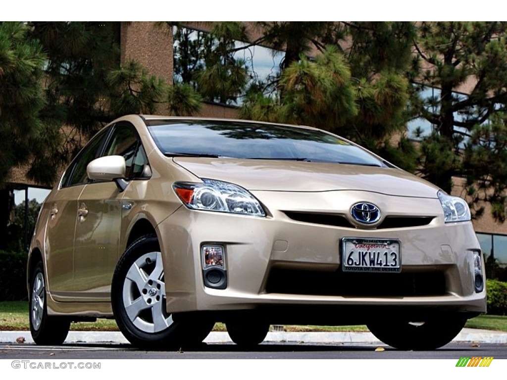 2010 Prius Hybrid II - Sandy Beach Metallic / Bisque photo #1