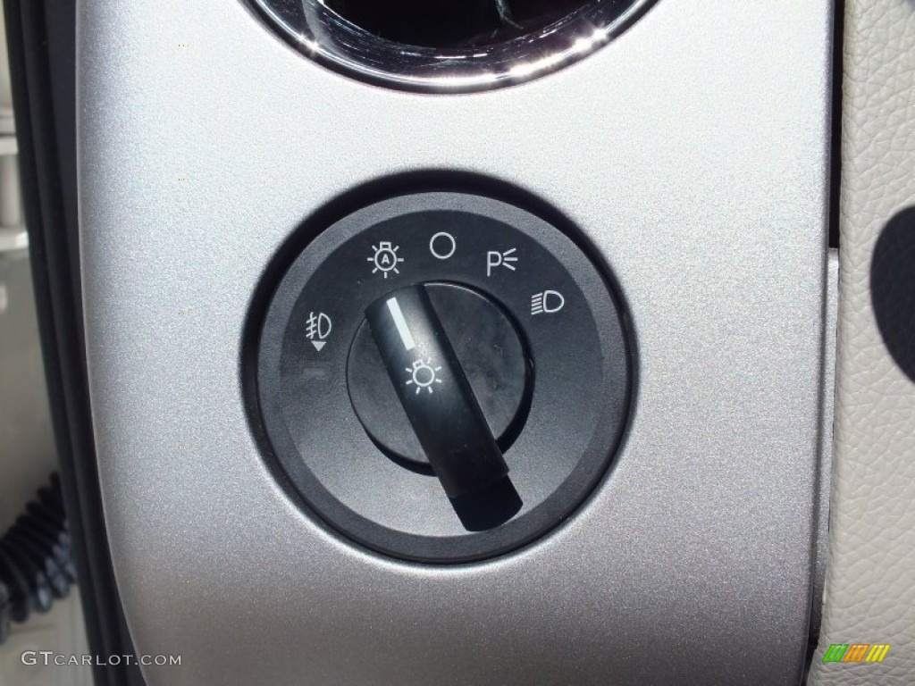 2007 Ford Expedition EL Limited Controls Photo #68288681