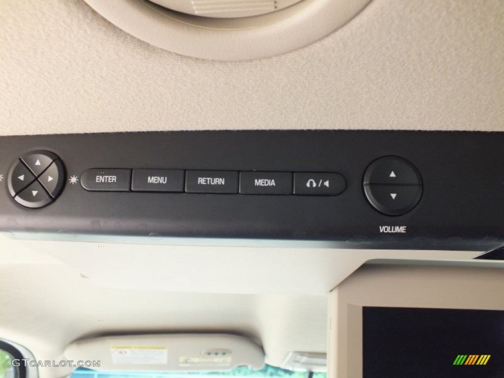 2007 Ford Expedition EL Limited Controls Photo #68288839
