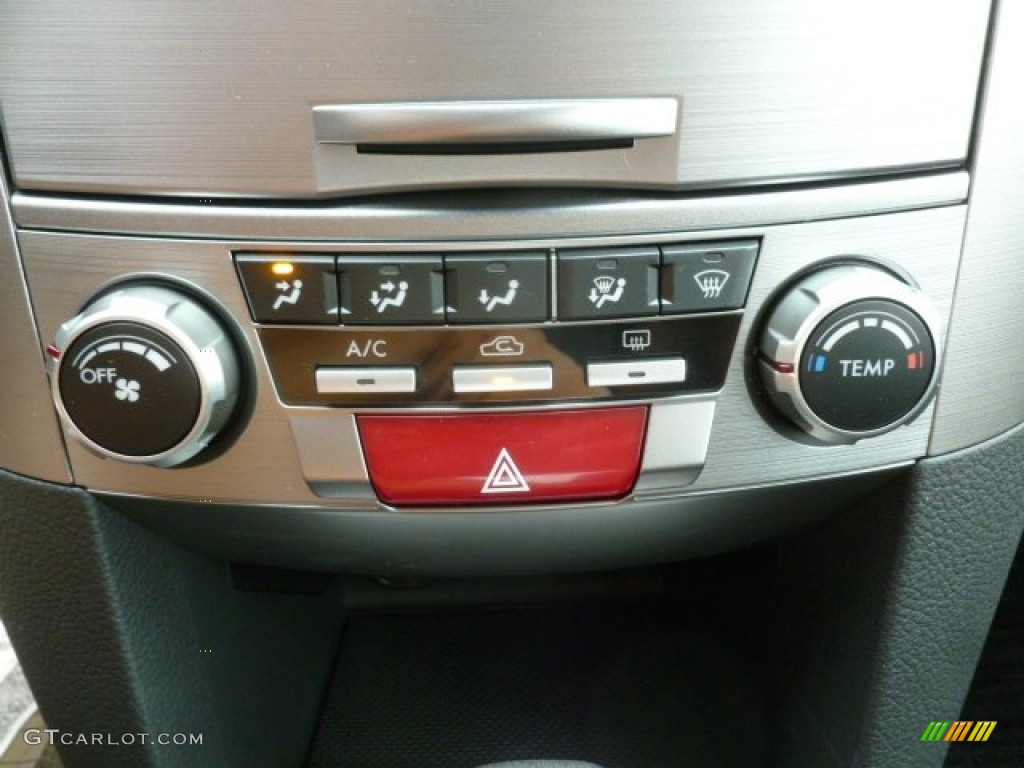 2013 Subaru Legacy 2.5i Premium Controls Photo #68290715