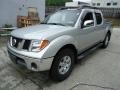 Radiant Silver - Frontier SE Crew Cab 4x4 Photo No. 2