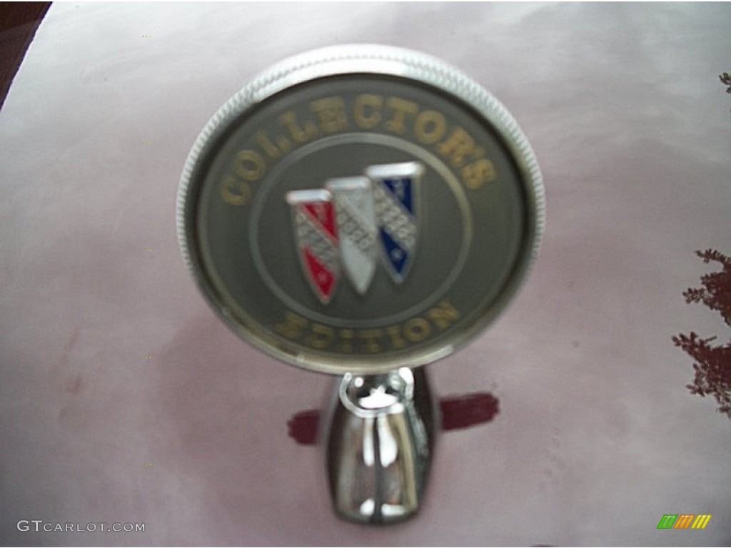 1996 Buick Roadmaster Estate Collectors Edition Wagon Marks and Logos Photo #68292887