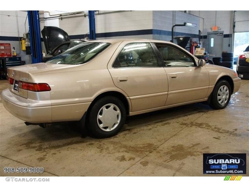 1999 Camry CE - Cashmere Beige Metallic / Oak photo #9