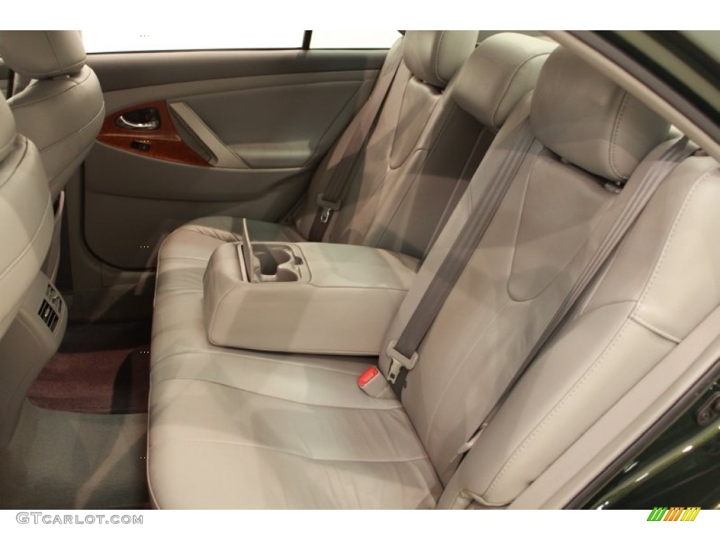 2011 Camry XLE - Spruce Green Mica / Ash photo #17