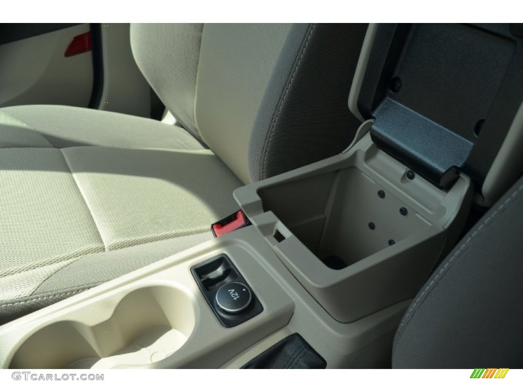 2012 Focus SE Sedan - Blue Candy Metallic / Stone photo #25