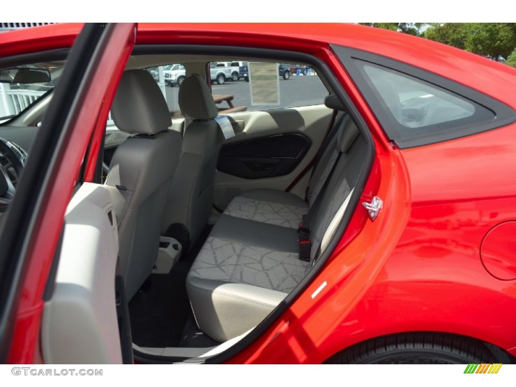2013 Fiesta SE Sedan - Race Red / Charcoal Black/Light Stone photo #11