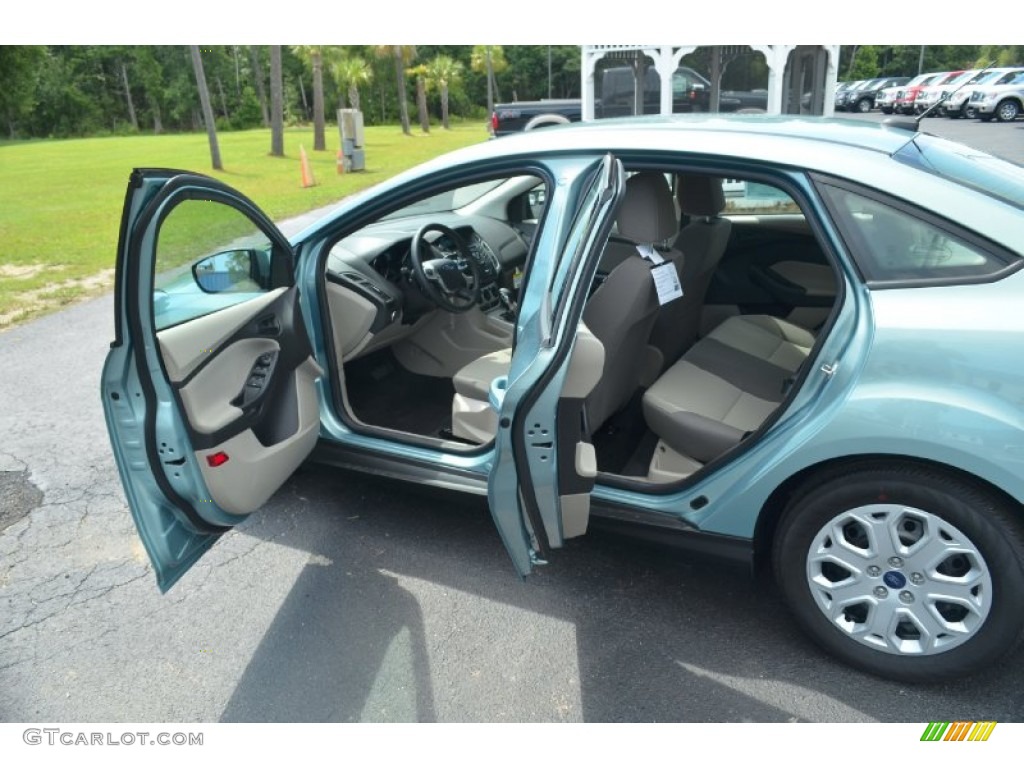 2012 Focus SE Sedan - Frosted Glass Metallic / Stone photo #10