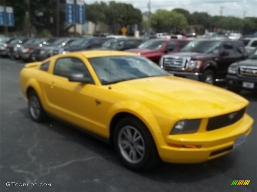 2005 Mustang V6 Premium Coupe - Screaming Yellow / Dark Charcoal photo #1