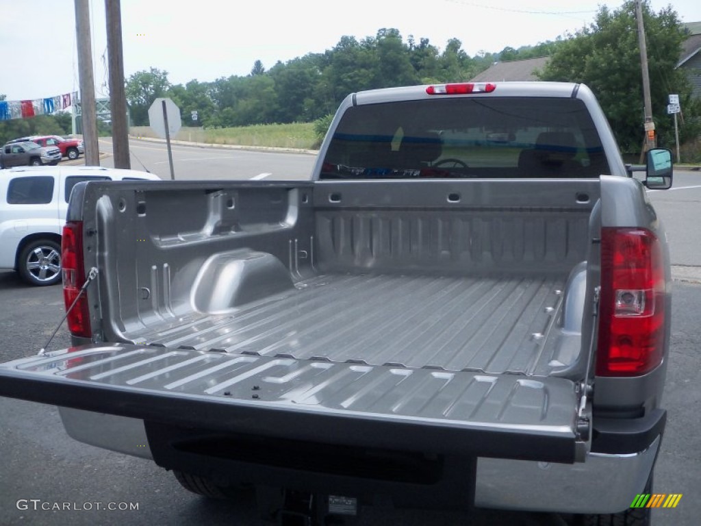 2012 Chevrolet Silverado 2500HD LTZ Crew Cab 4x4 Trunk Photos