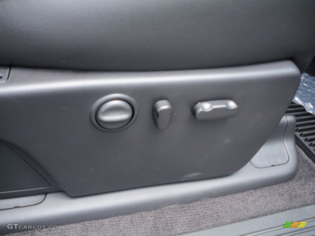 2012 Chevrolet Silverado 2500HD LTZ Crew Cab 4x4 Controls Photo #68303822