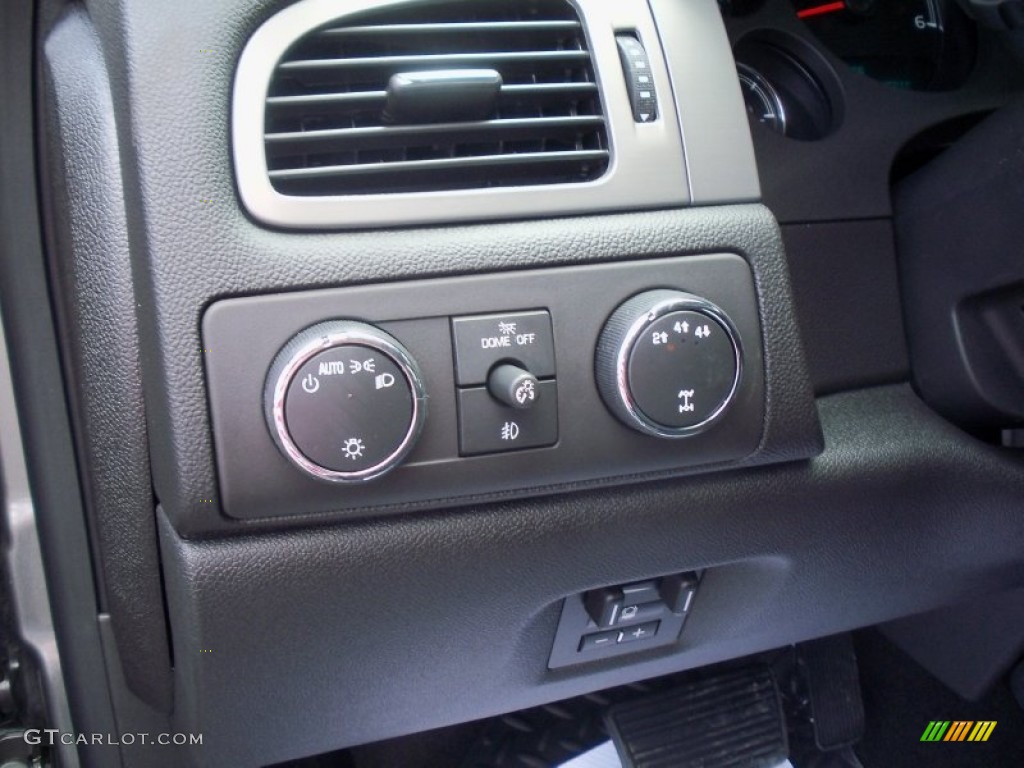 2012 Chevrolet Silverado 2500HD LTZ Crew Cab 4x4 Controls Photo #68303837