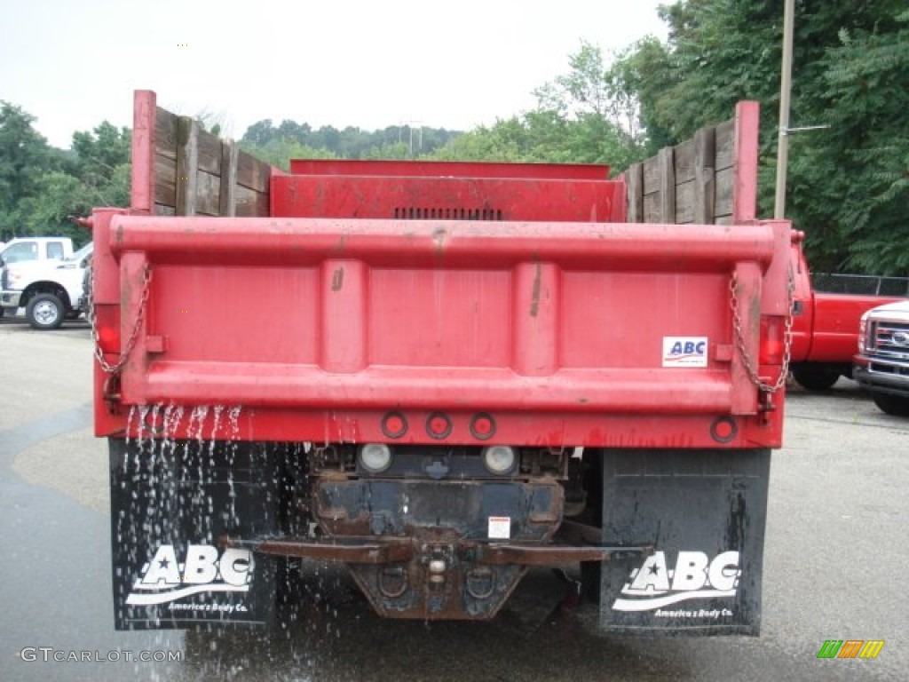2005 F450 Super Duty XL Regular Cab Dump Truck - Red / Medium Flint photo #7