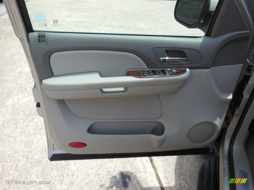 2009 Chevrolet Suburban LT Light Titanium/Dark Titanium Door Panel Photo #68307488