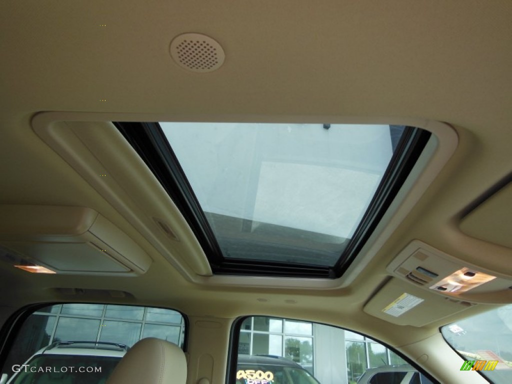 2012 GMC Yukon Denali Sunroof Photo #68307665