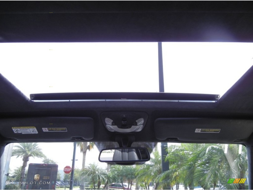 2011 Mercedes-Benz G 55 AMG Sunroof Photos