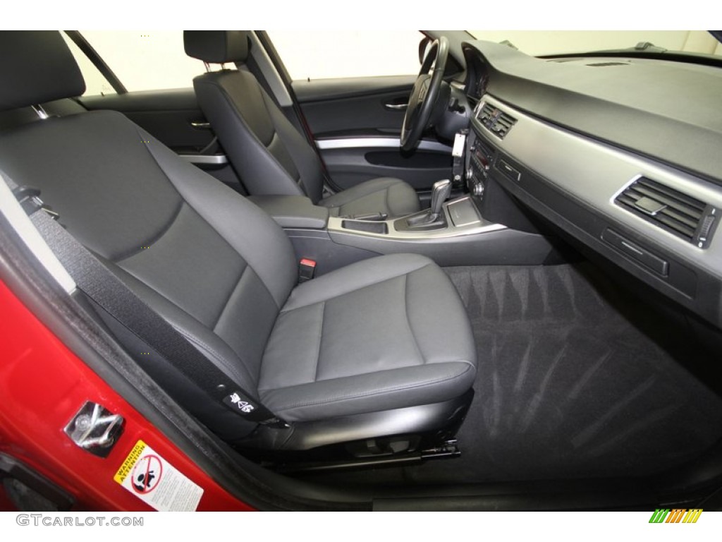 2009 3 Series 328i Sedan - Crimson Red / Black photo #38