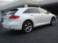 Blizzard White Pearl - Venza V6 Photo No. 4