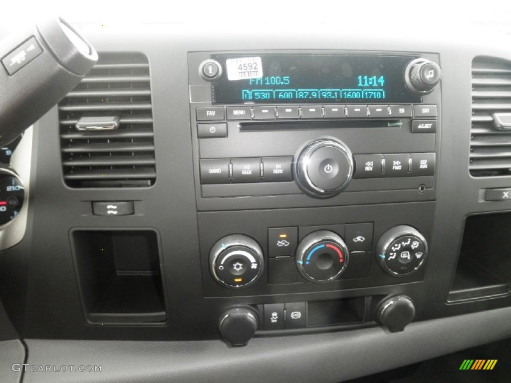 2013 GMC Sierra 3500HD Extended Cab 4x4 Controls Photo #68317934