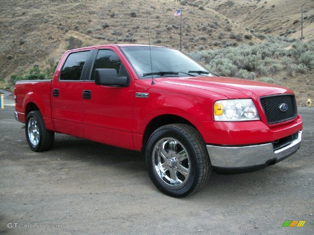 2005 F150 XLT SuperCrew - Bright Red / Medium Flint/Dark Flint Grey photo #1