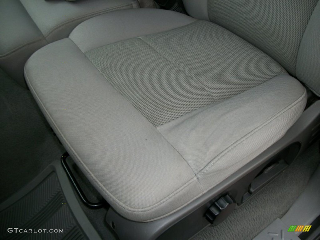 2005 F150 XLT SuperCrew - Bright Red / Medium Flint/Dark Flint Grey photo #10