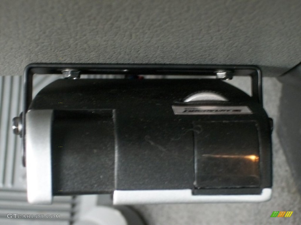 2005 F150 XLT SuperCrew - Bright Red / Medium Flint/Dark Flint Grey photo #18
