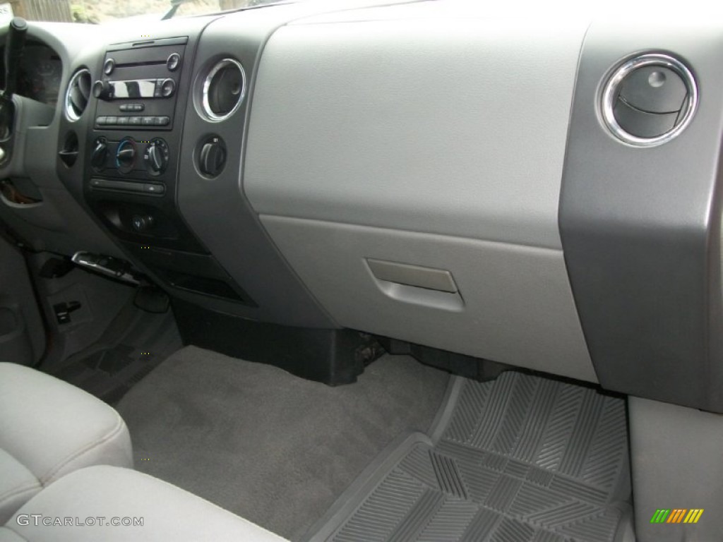 2005 F150 XLT SuperCrew - Bright Red / Medium Flint/Dark Flint Grey photo #21