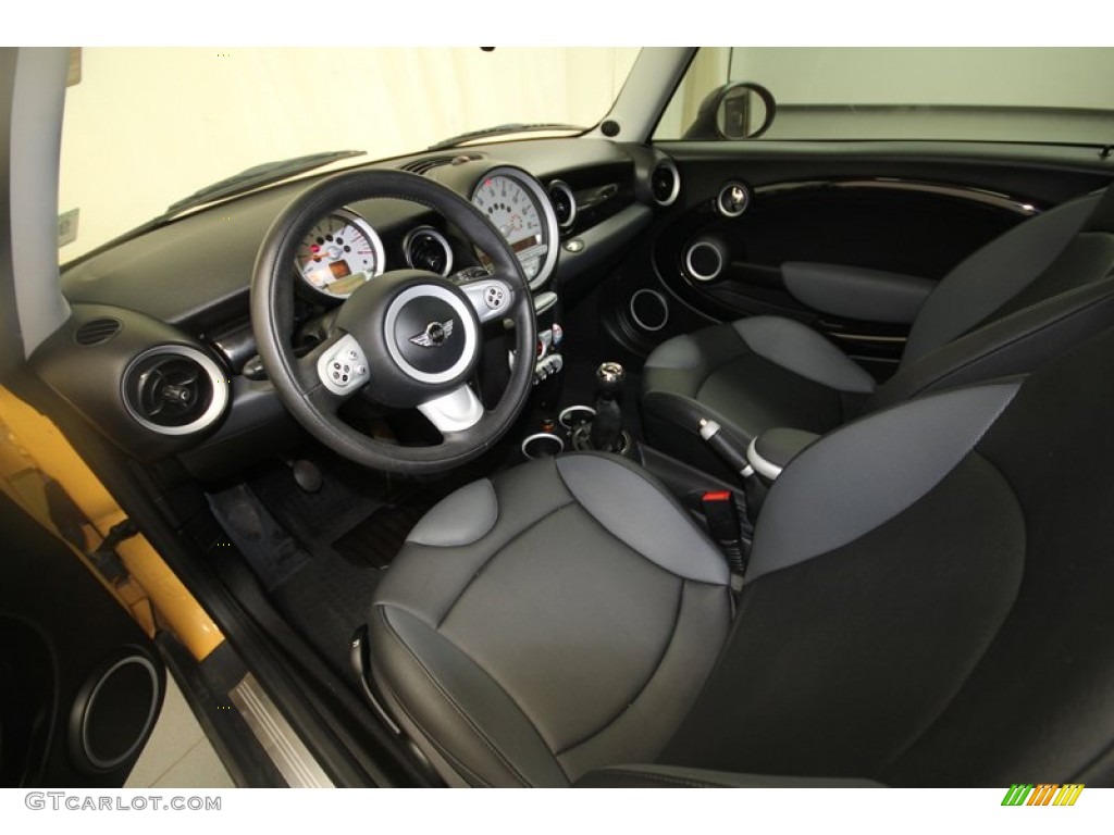 2007 Cooper Hardtop - Mellow Yellow / Carbon Black/Carbon Black photo #3