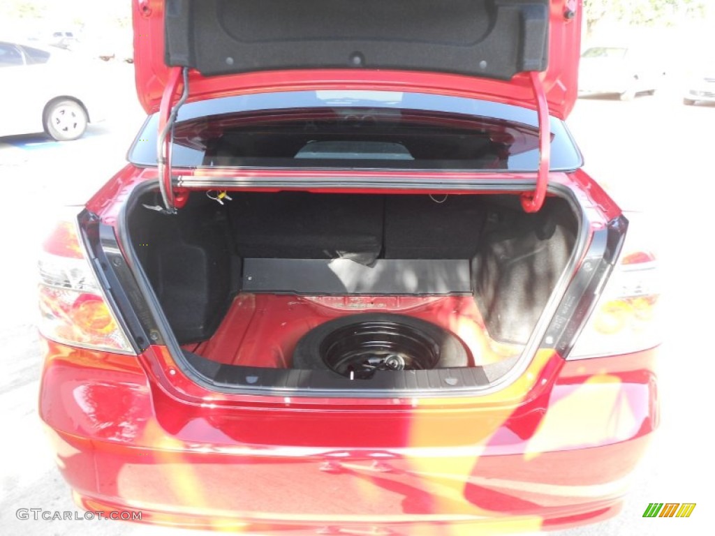 2010 Aveo LT Sedan - Sport Red / Charcoal photo #8