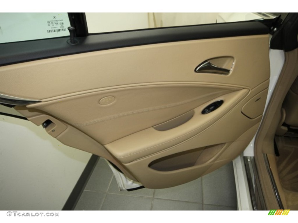 2006 CLS 500 - Alabaster White / Cashmere Beige photo #30