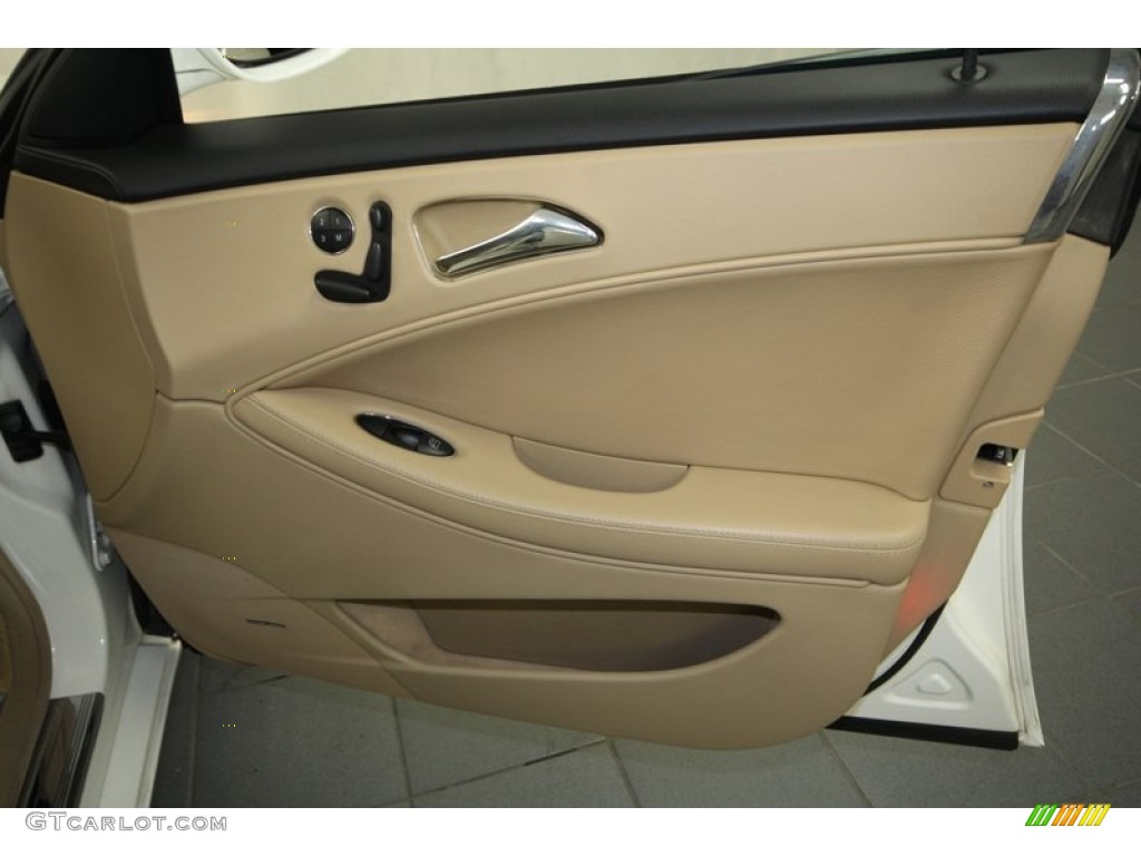 2006 CLS 500 - Alabaster White / Cashmere Beige photo #39