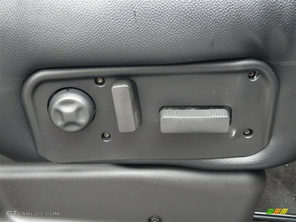 2007 Hummer H2 SUV Controls Photo #68320988