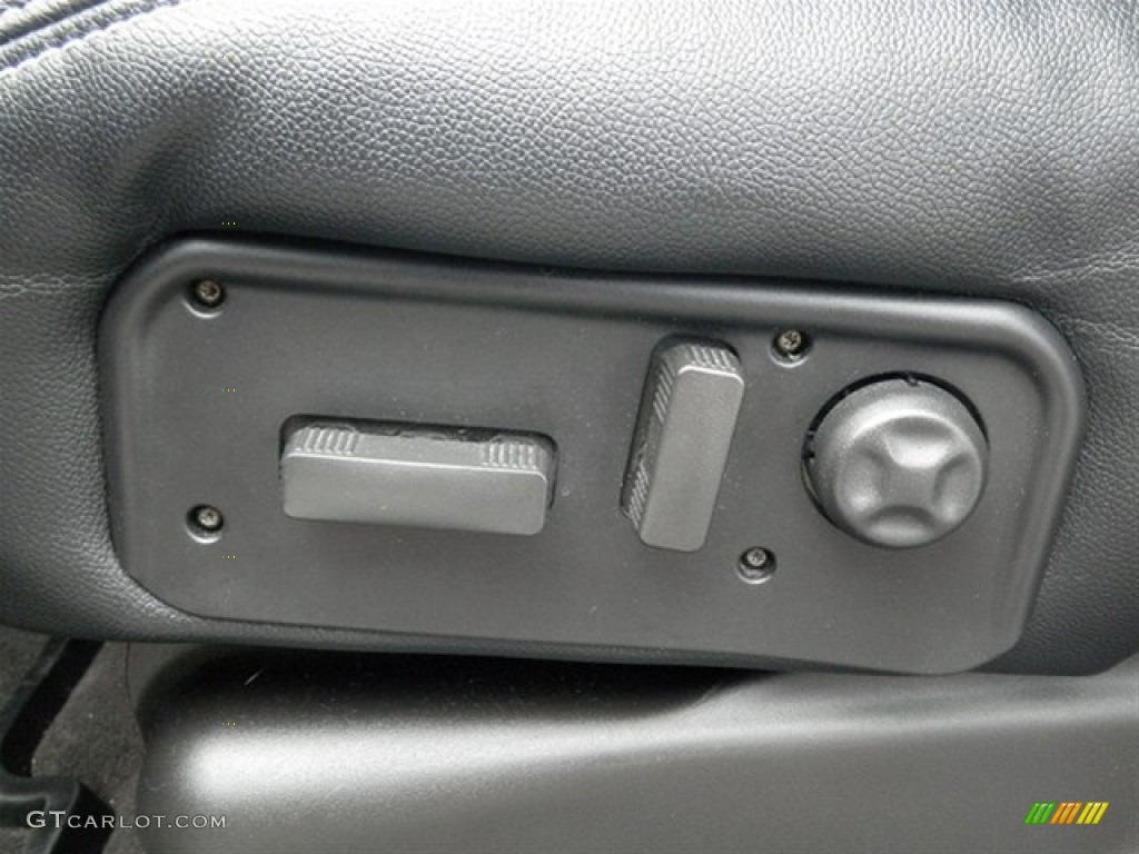 2007 Hummer H2 SUV Controls Photo #68321063