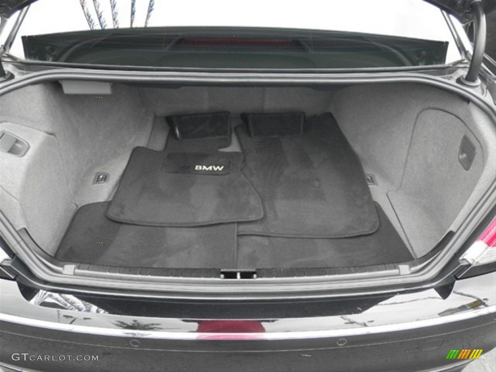 2006 BMW 7 Series 750Li Sedan Trunk Photo #68323427