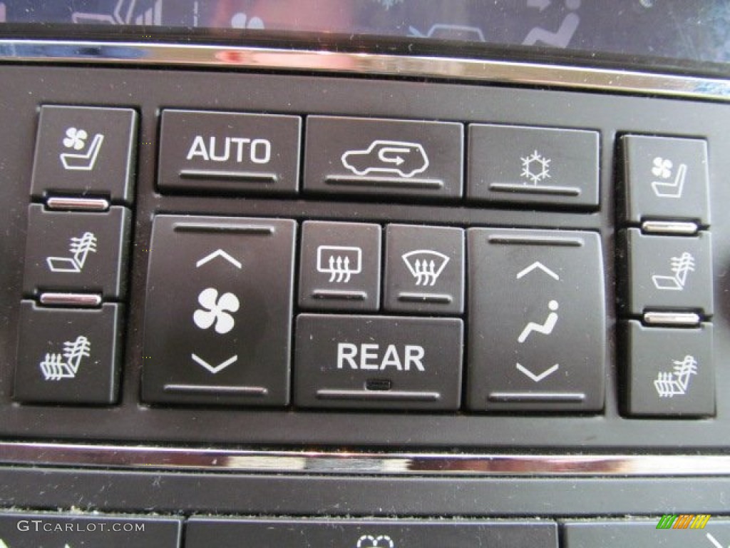 2009 Cadillac Escalade AWD Controls Photo #68327192