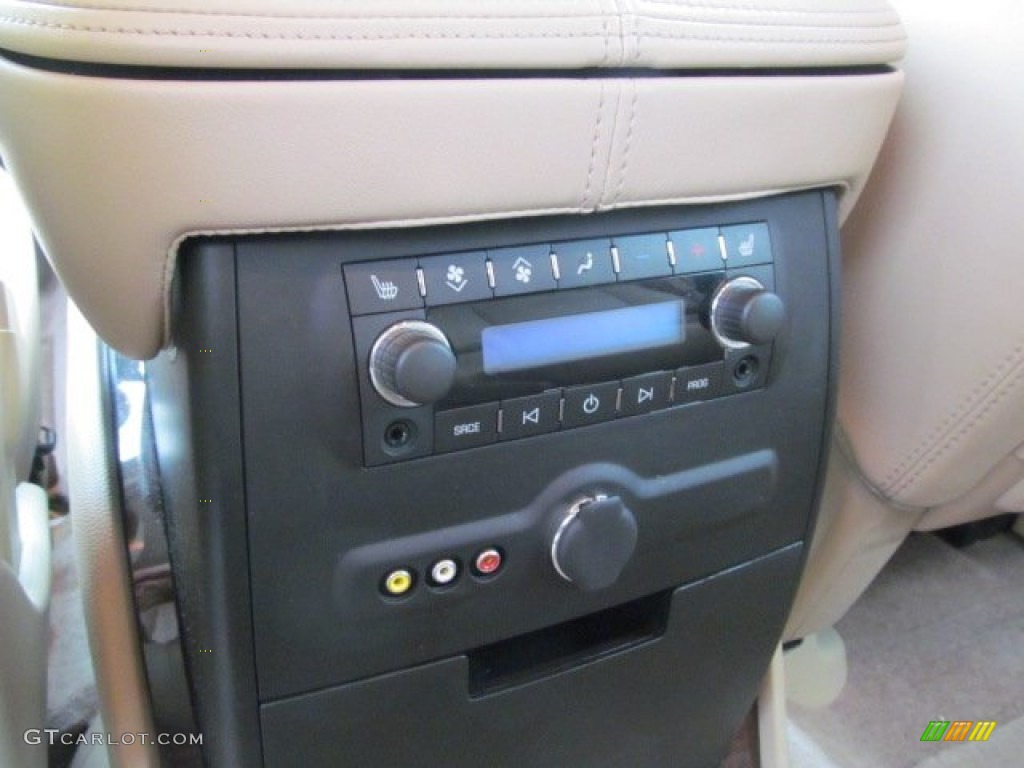 2009 Cadillac Escalade AWD Controls Photo #68327225